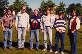 Student group  E1994-01, and Erling Strand